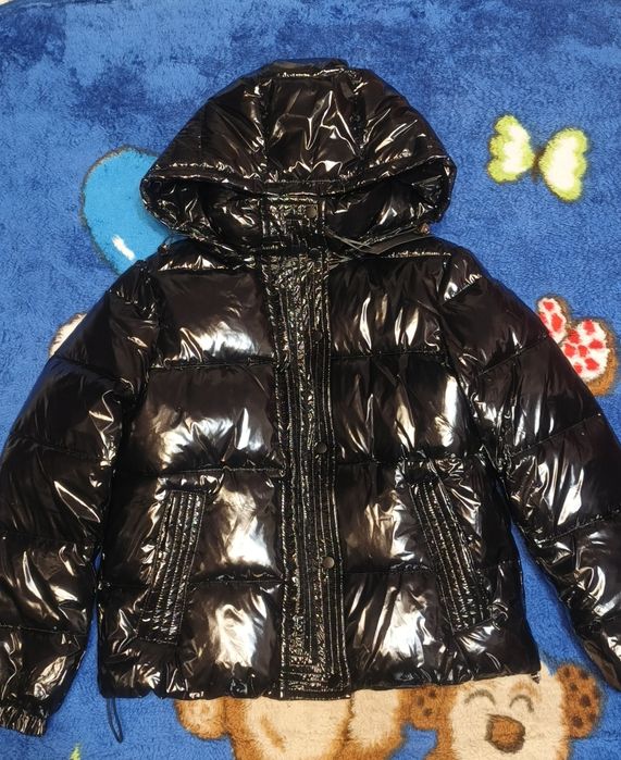 Чорний лаковий пуховик куртка пуфер демісезон