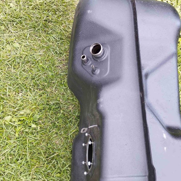 Новый топливный бак Mitsubishi L200 л200 L400  MN120096 MN12032