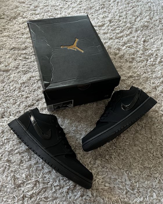 Кросівки Nike Jordan 1 Low Triple Black - 553558-056