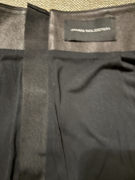 Шкіряна спідниця з золотою блискавкою від бренду James Goldstein