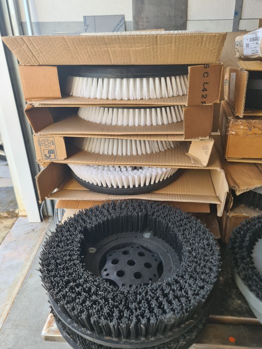 Escovas para maquinas limpeza tennant