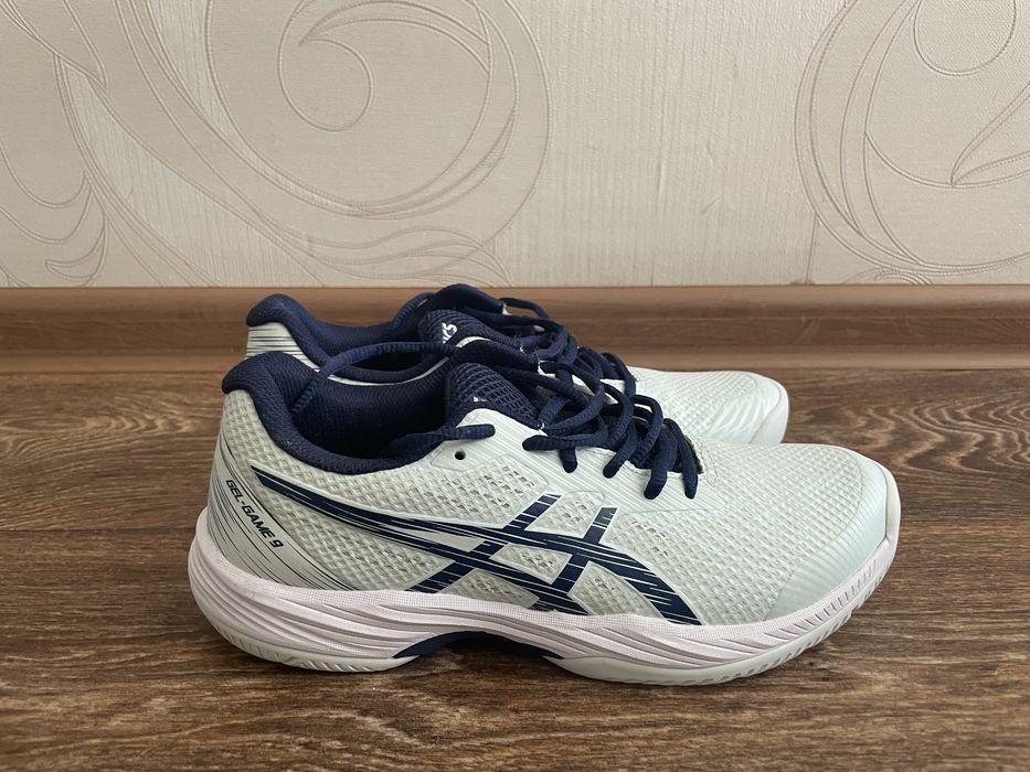 Продаю кросівки б/у і нові