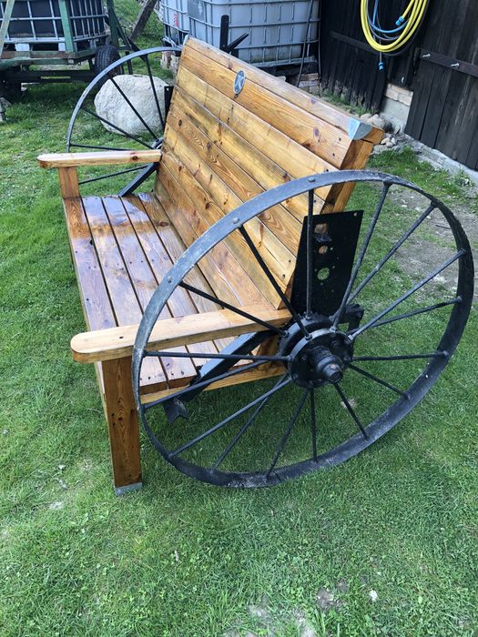 Ławka ogrodowa z siewnika konnego