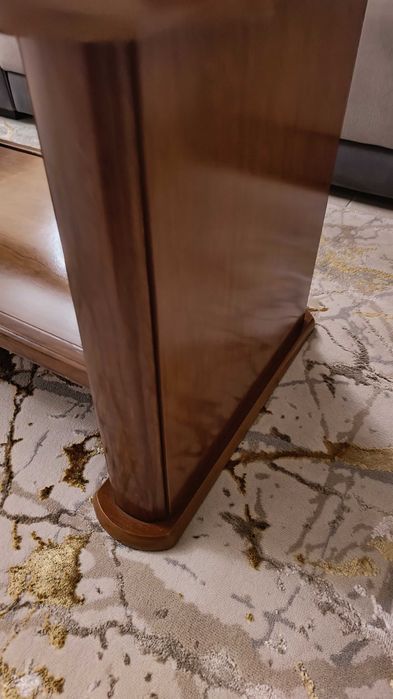 Mesa de apoio ao sofá