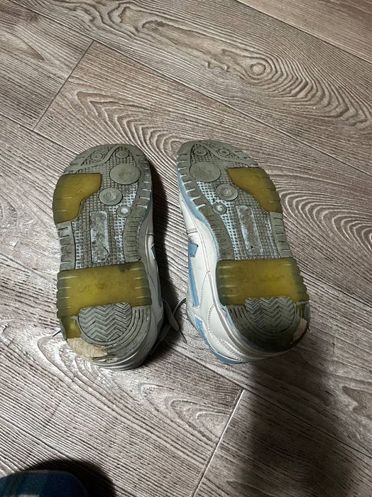 Продам OFF-WHITE OUT OF ofice
