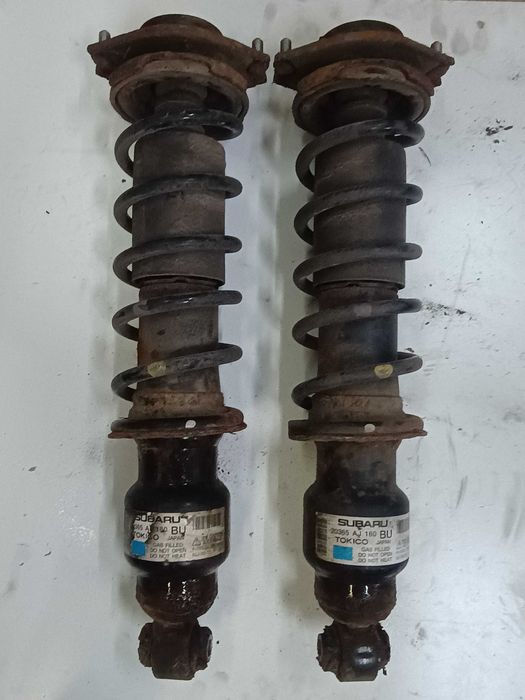 Tylny Amortyzator Amortyzatory Subaru Outback IV Br 2013r. Kompletne