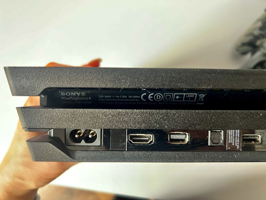 Sony Playstation 4 Pro 1 tb