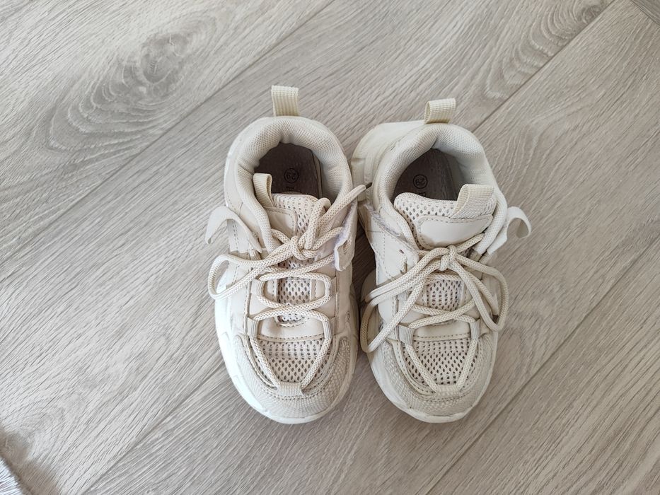 Кросівки для дівчинки