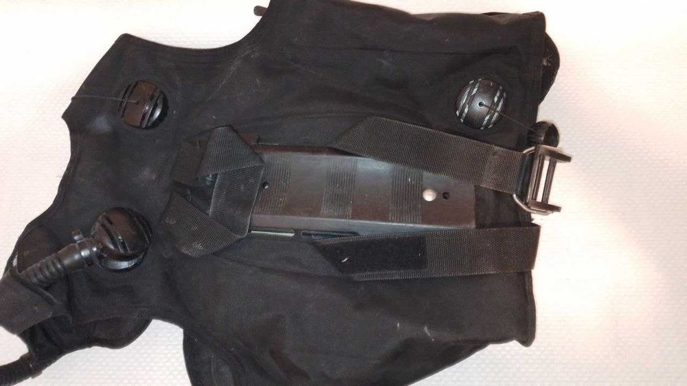 Компенсатор плавучості Beuchat