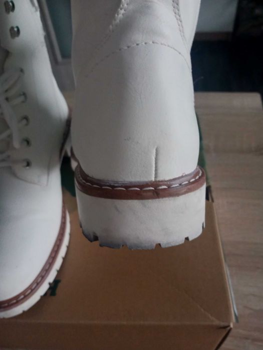 Buty damskie białe zimowe