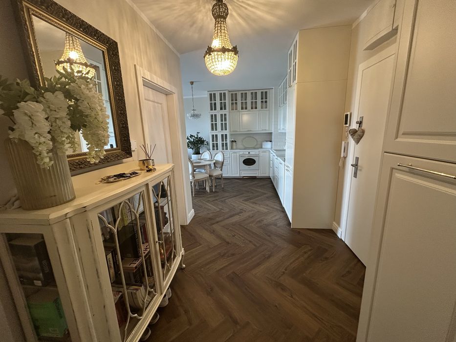 Nowy apartament w centrum z garażem