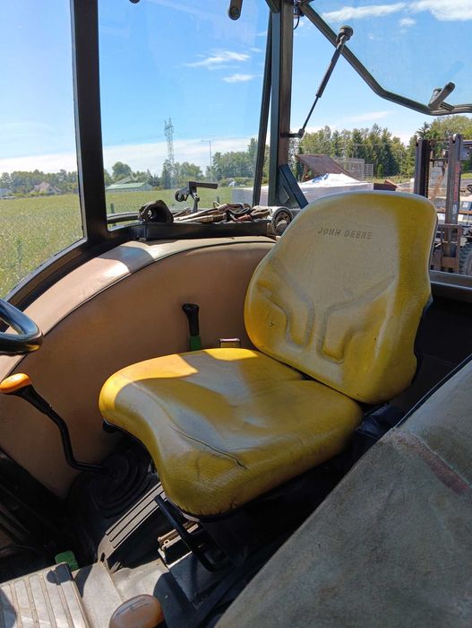 John Deere 5055e z ładowaczem czołowym