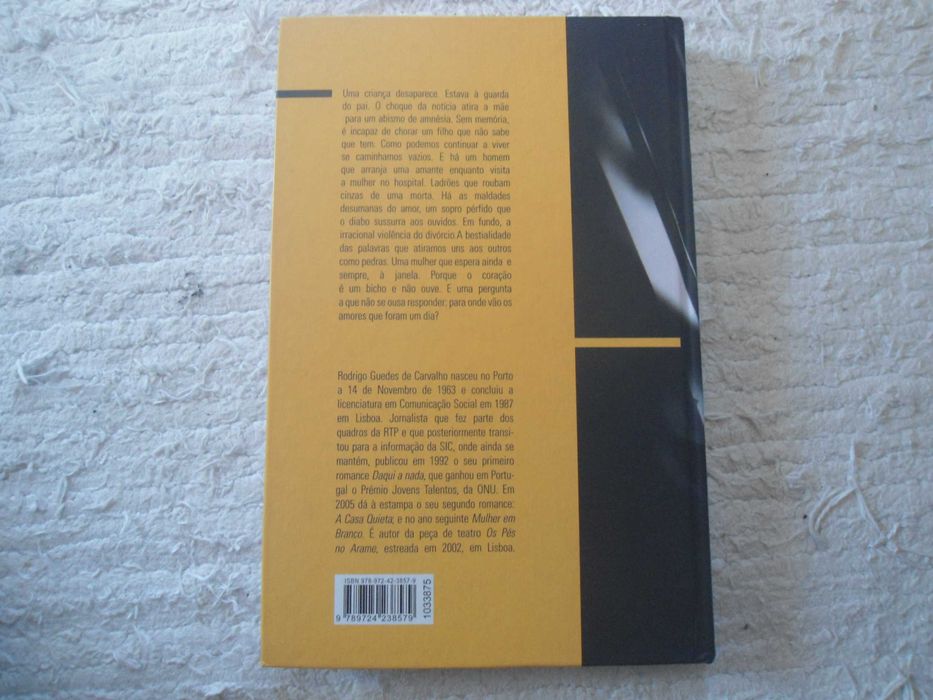 Mulher em Branco por Rodrigo Guedes de Carvalho