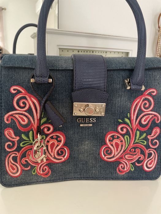 Mala GUESS em ganga e bordada