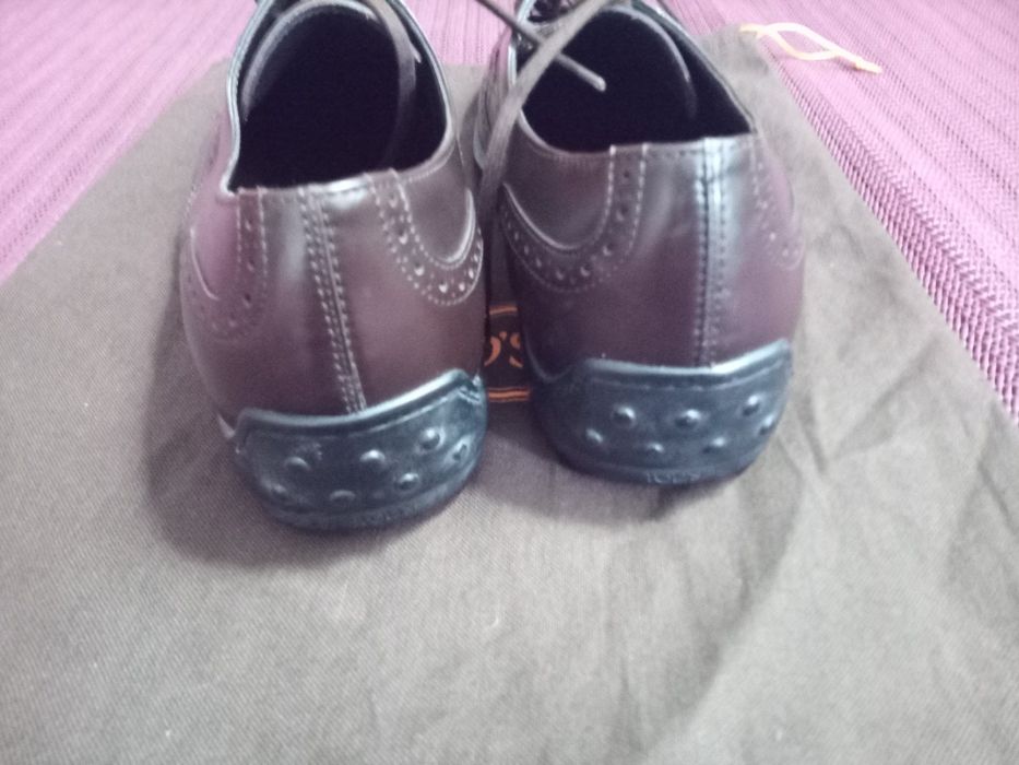 Tod's brogue derby gommino sole оригінальні шкіряні туфлі чоловічі