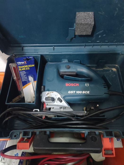 Лобзик электрический Bosch GSE 100 BCE