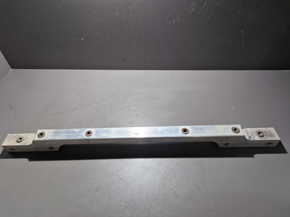 Распорка переднего подрамника розпірка переднього підрамника Jeep Grand Cherokee WL 2021 2022 2023 2024 2025 68441657AA