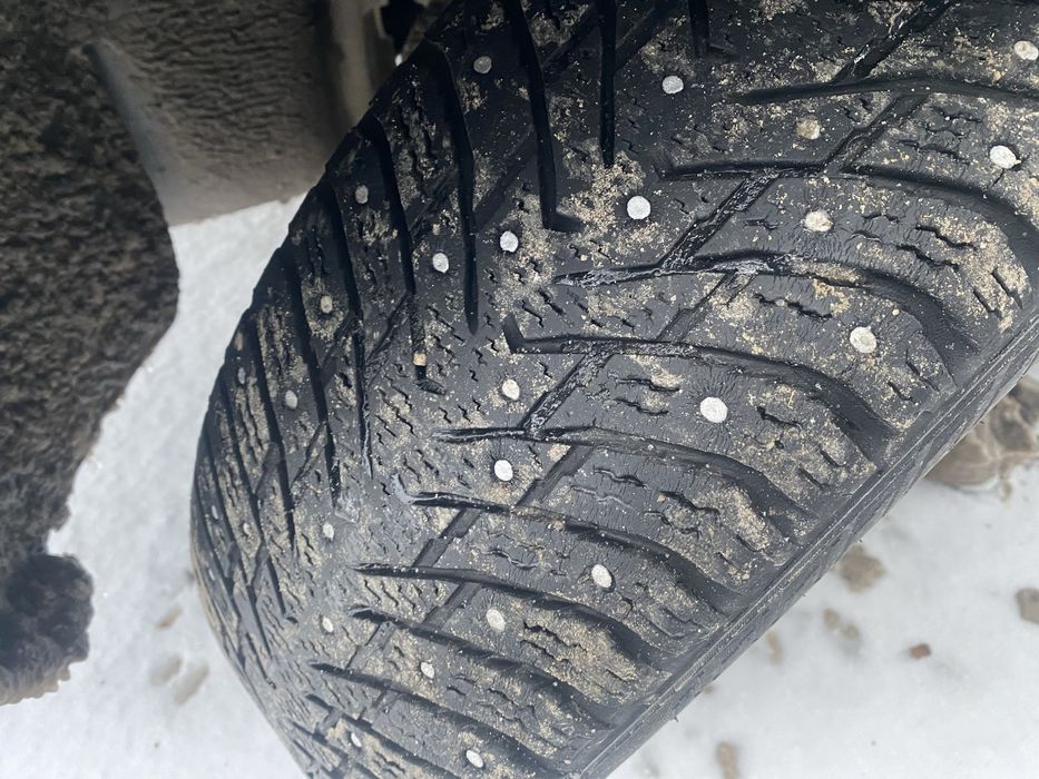 Шини Nokian 195/65/15 Зима Шип