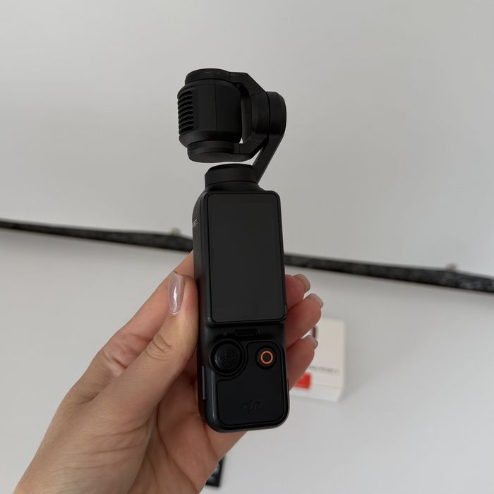 DJI OSMO Pocket 3 екшн камера преміум класу з якісним відео флешкою SanDisk осьова стабілізація ActiveTrack 6.0