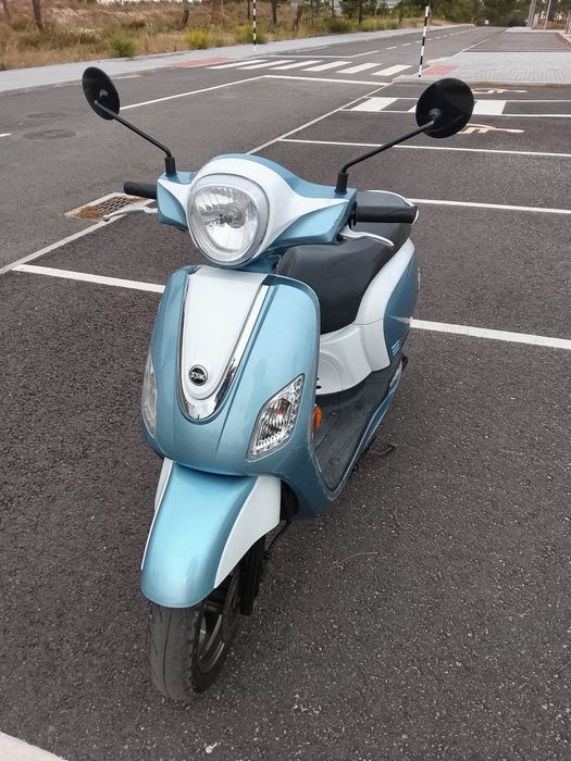 Scooter 50cc a trabalhar bem