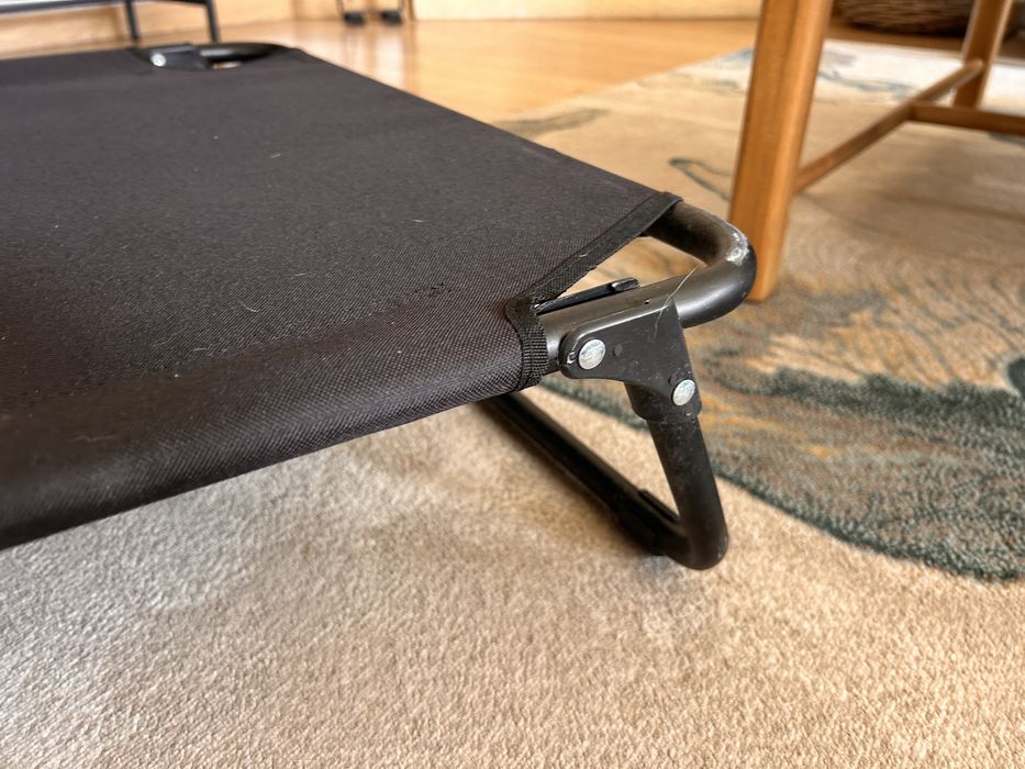 Cama elevada para cão 105x65x19