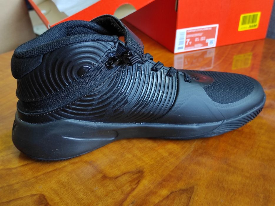 NIKE Team Hustle FLYEASE adidasy rozm. 38,5 /24cm