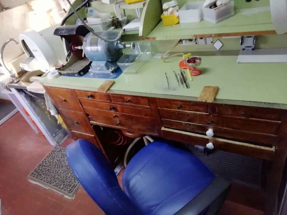 Motor de SUSPENSÃO, Marca FARO, para PRÓTESE DENTÁRIA. Gesso e brocas.