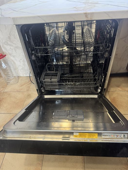 Посудомоечная машина whirlpool