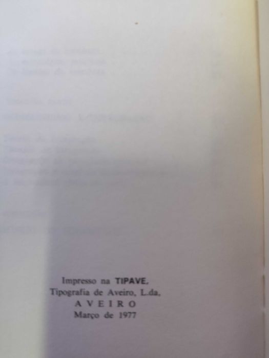 Livro Introdução à política - Maurice Duverger 1977