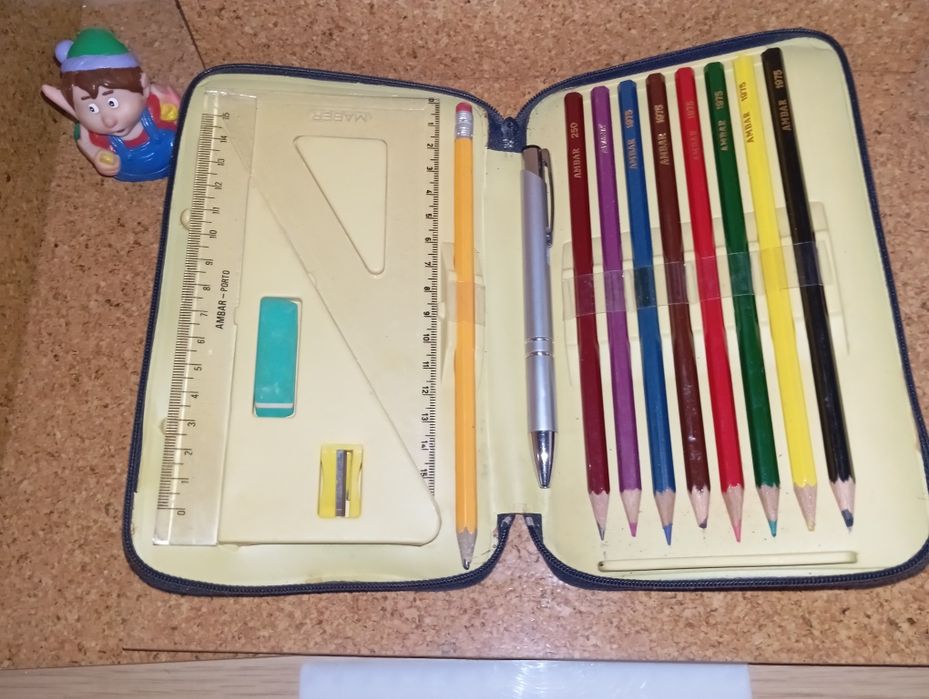 Estojo escolar antigo