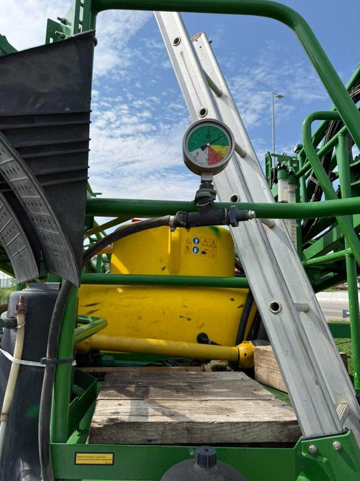 Обприскувач John Deere M952i