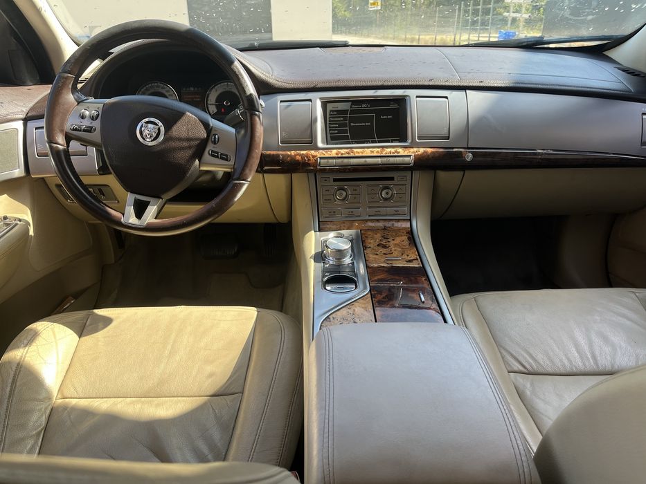 Jaguar XF 3.0 D V6 luxury