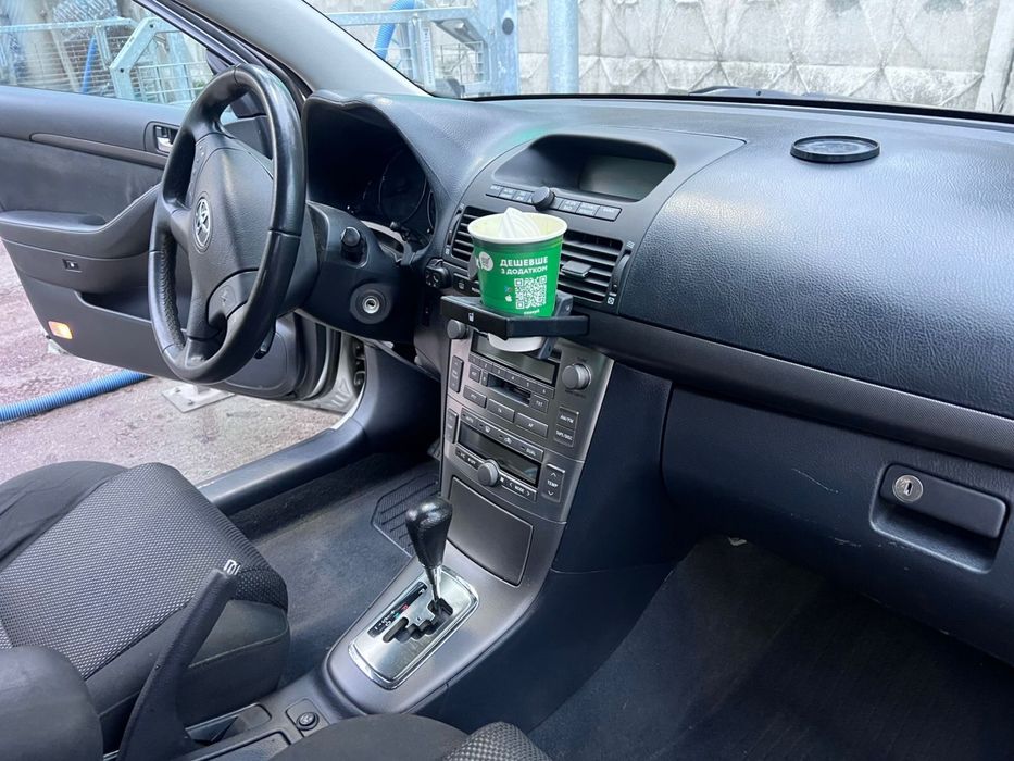 Toyota avensis універсал  для військового.