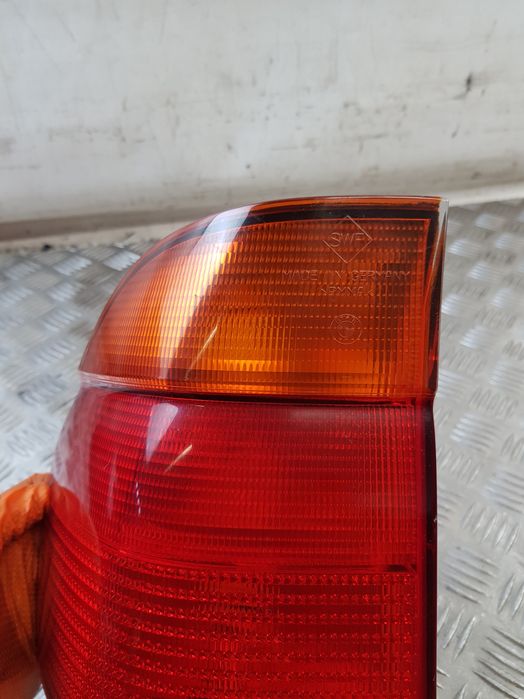 Lampa Lewa Tył W Błotnik 8361671 Bmw E39 Kombi 99R-