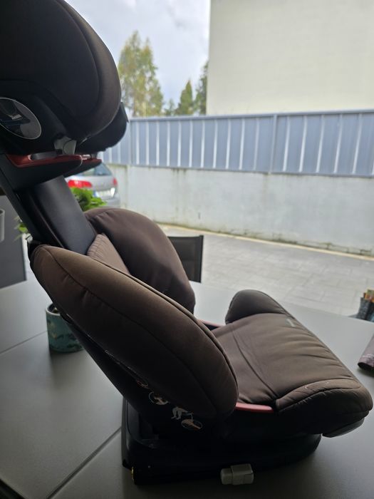 Cadeira Auto Bébé Confort FeroFix – Segurança e Conforto