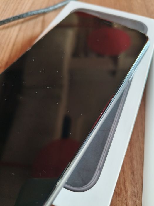 iPhone 11 black 64Gb