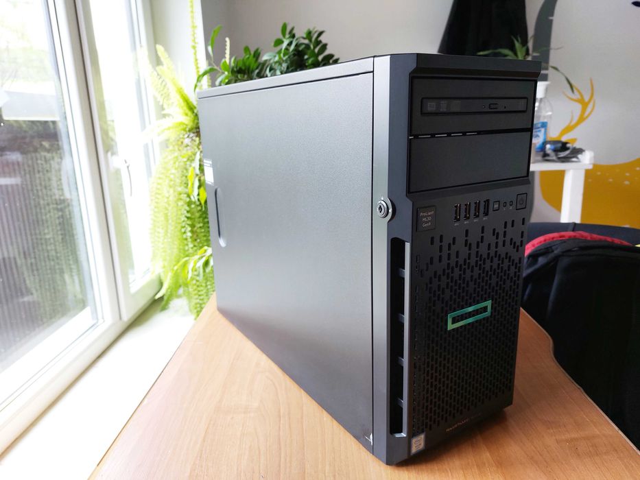 Serwer HPE ProLiant ML30 G9 E3-1220 V5 8 GB RAM
