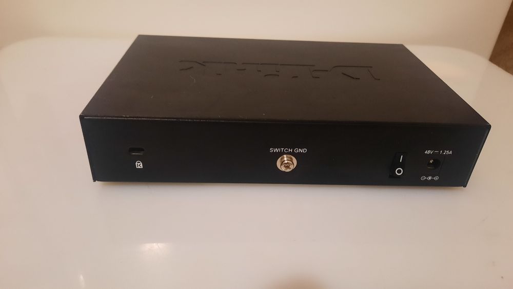 Комутатор D-Link DGS-1008P