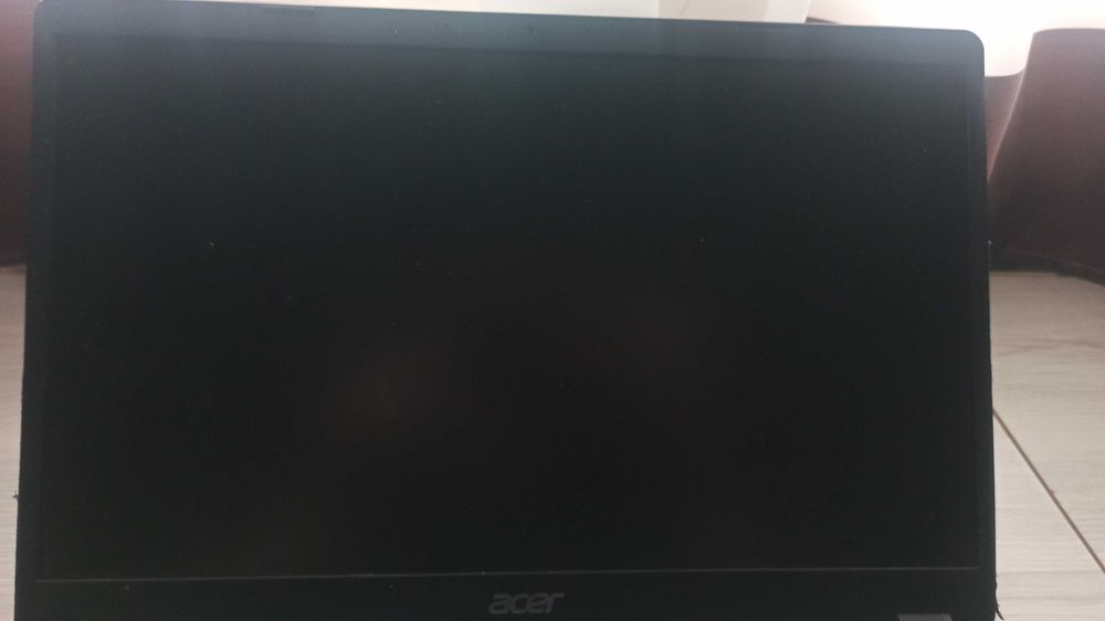 Продам ноутбук Acer в хорошому стані