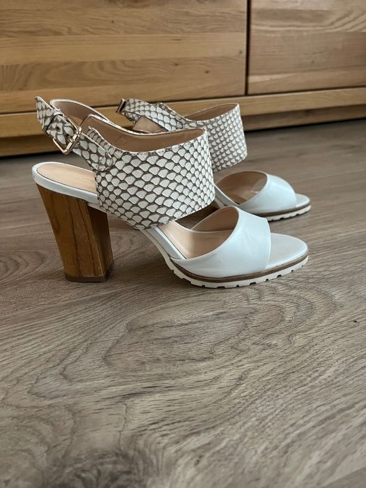 sandały damskie na obcasie