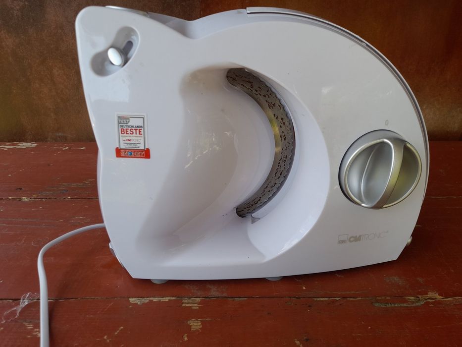 Хліборізка електрична