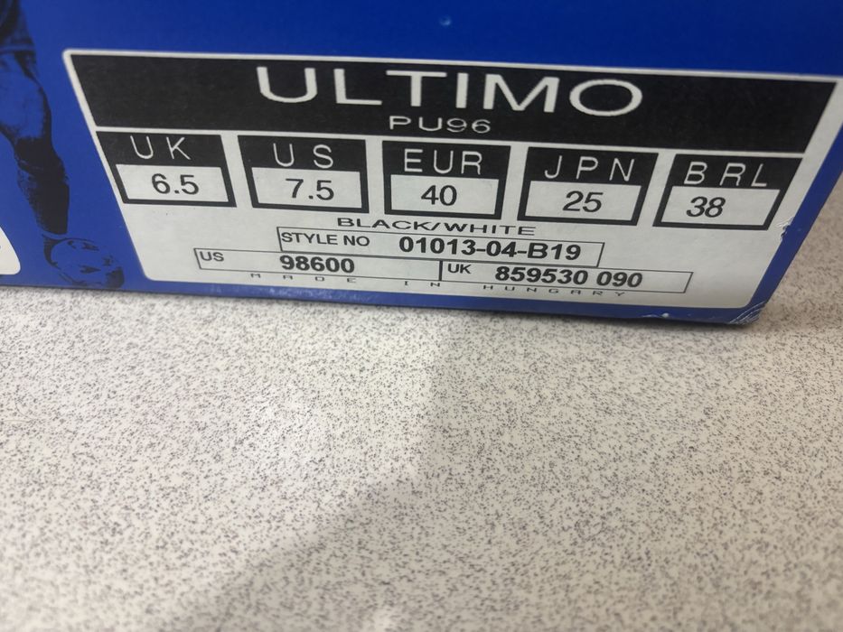 Chuteiras Umbro - Futebol