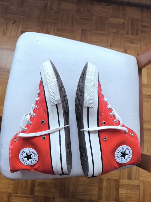 Vendo All Star Chuck Taylor vermelhos ORIGINAIS e NOVAS