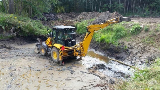 Uslugi koparką minikoparka wykopy przylacza operator fest
