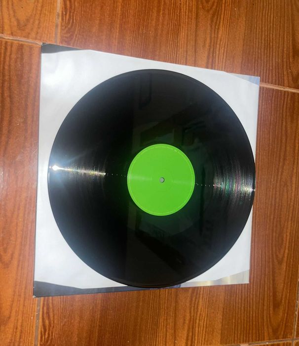 Disco Vinil "ye - Kanye West" , 2018