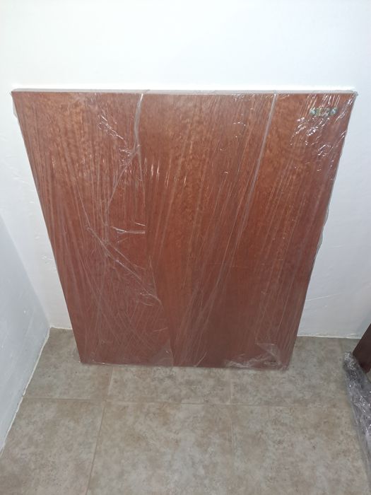 Vendo espelho Novo nunca utilizado.Ainda no plástico