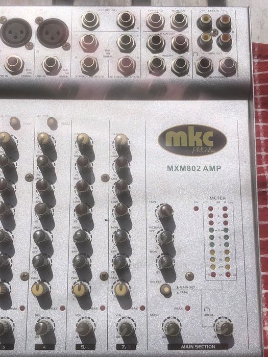 Mesa de Mistura com Amplificador analógico