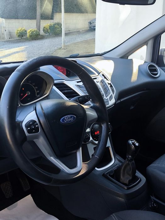 Ford fiesta 1.4tdci Titanium