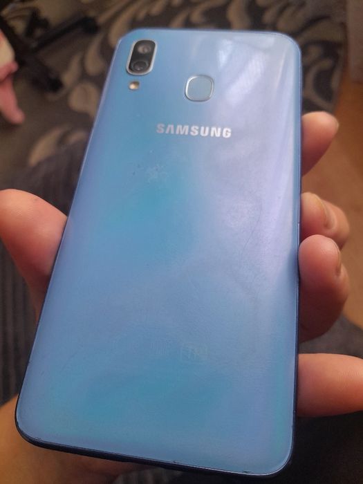 Продам Galalxy A40
