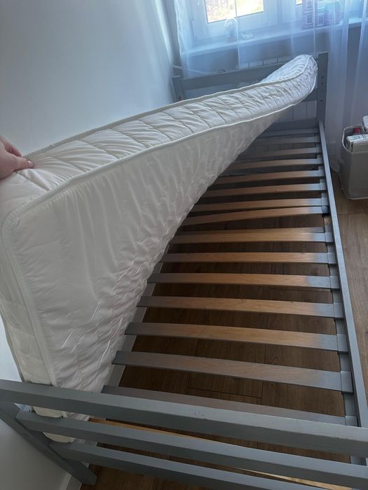 Sprzedam łóżko młodzieżowe